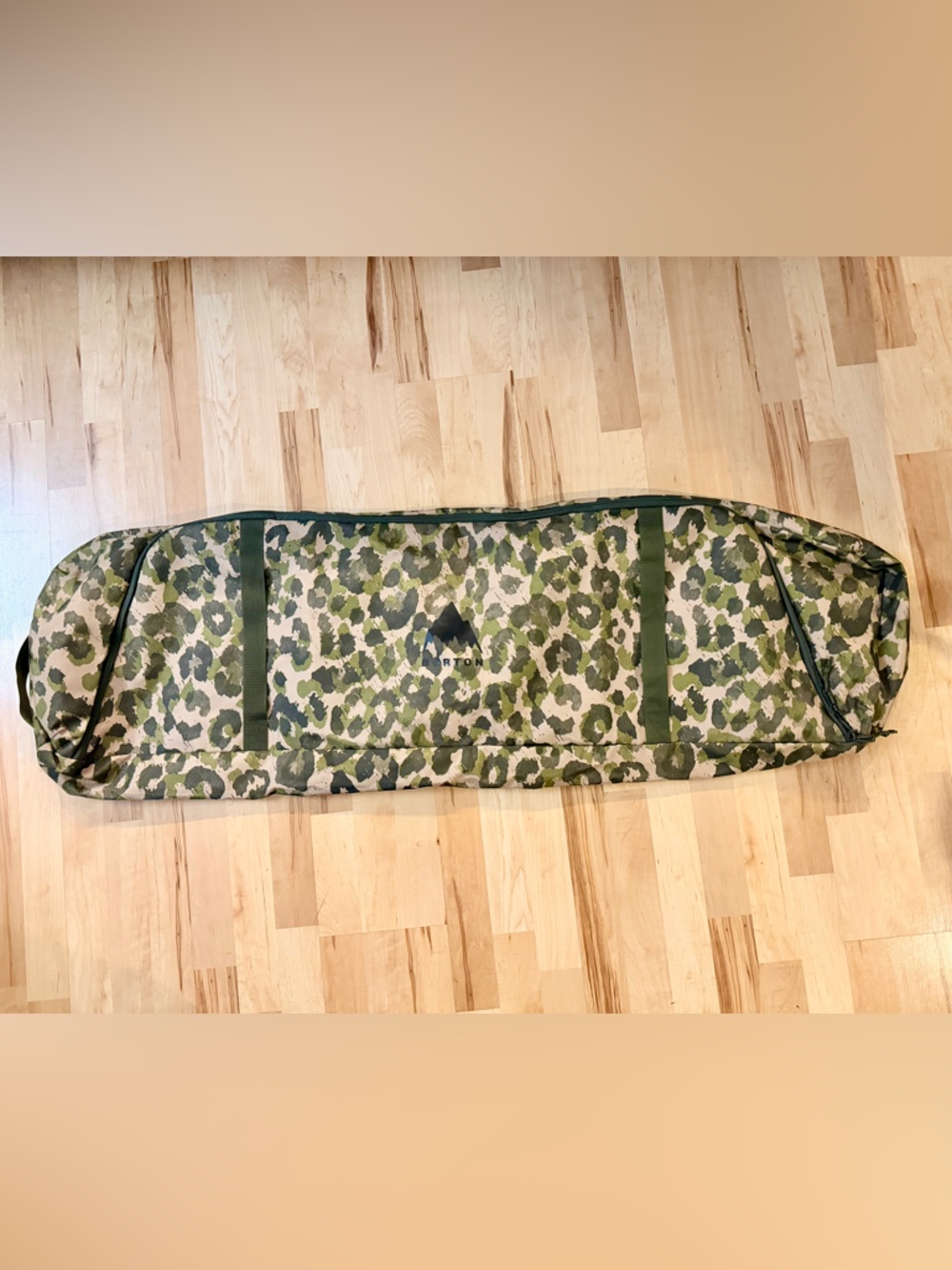 Burton Space Sack Snowboard Bag 140
CM Felidae Camo Travel Green Tan-EUC